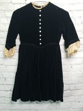 Best & Co girls size 8 Vintage Black Velvet Dress with lace Trim GOOD COND